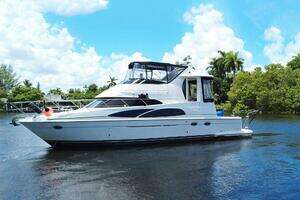 2005 Carver 444 Cockpit Motor Yacht thumbnail 2