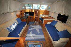 2005 Carver 444 Cockpit Motor Yacht thumbnail 23