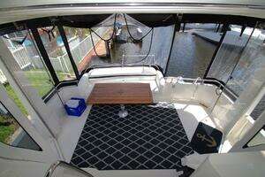 2005 Carver 444 Cockpit Motor Yacht thumbnail 15