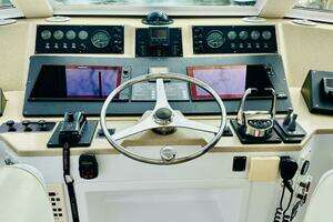 1999 Viking Cockpit Sport Yacht thumbnail 19