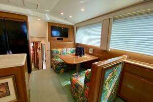 1999 Viking Cockpit Sport Yacht thumbnail 7