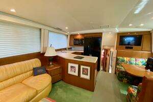 1999 Viking Cockpit Sport Yacht thumbnail 3