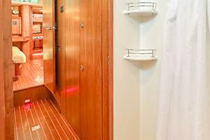 Aft Shower Inboard