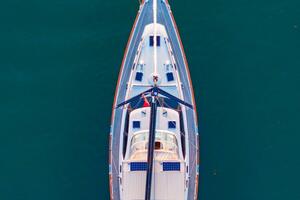 MINOT 1010 From Above Mast Top