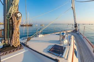 Cabin Top Fwd Of Mast