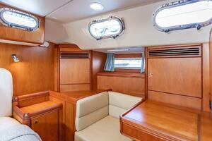 Aft Nav Desk And Remote Wkstation