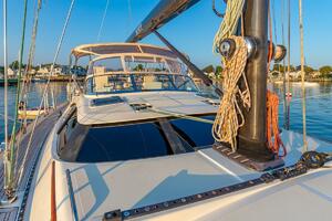 Deck Salon, Windows And Mast Base