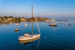 MINOT In Stonington