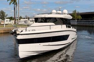35ft Wellcraft Yacht For Sale