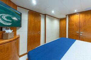 VIP Looking Inboard
