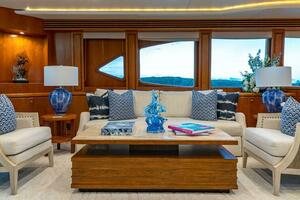Salon To Port