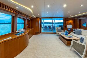 Salon Looking Aft To Stbd Side