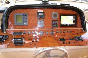 2003 Ferretti Yachts 590 Motor Yacht thumbnail 12