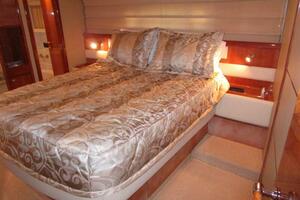 PRETTY LADY 59ft Ferretti Yachts Yacht For Sale