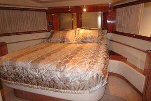 2003 Ferretti Yachts 590 Motor Yacht thumbnail 25