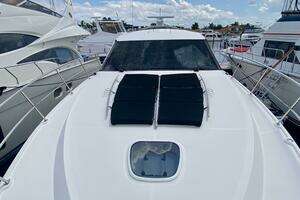 2015 Sea Ray 510 Sundancer thumbnail 18