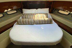 2015 Sea Ray 510 Sundancer thumbnail 12