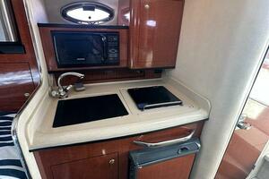 Miles to Go 28ft Sea Ray Yacht For Sale