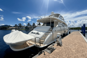 68FT (20.73M) Worth Avenue Yachts