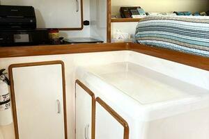 MOONLIGHT LADY 47ft Robertson  amp  Caine Yacht For Sale
