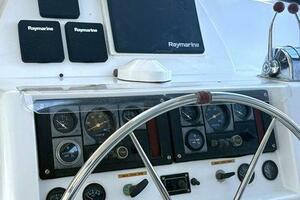 MOONLIGHT LADY 47ft Robertson  amp  Caine Yacht For Sale