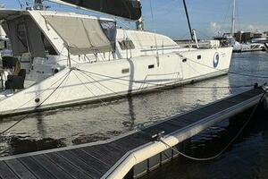 MOONLIGHT LADY 47ft Robertson  amp  Caine Yacht For Sale