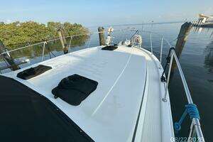 1984 Viking 44 thumbnail 7
