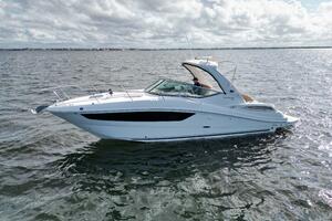 DIGGERS 33ft Sea Ray Yacht For Sale