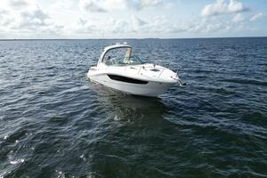 DIGGERS 33ft Sea Ray Yacht For Sale