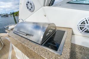 DIGGERS 33ft Sea Ray Yacht For Sale