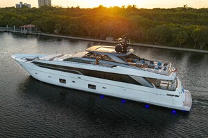SoFi VI 120ft Sanlorenzo Yacht For Sale
