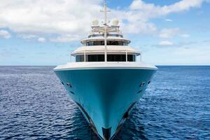 AXIOMA Worth Avenue Yachts