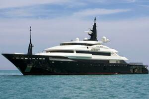 ALFA NERO Worth Avenue Yachts