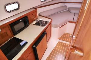 ABLE II 29ft Hunt Yachts Yacht For Sale