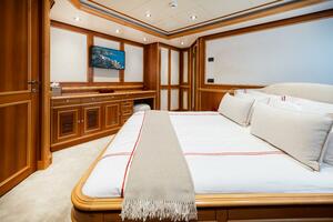 Starboard Forward Guest Suite