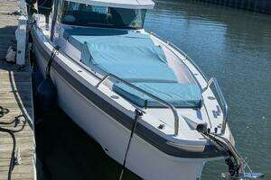 Nocellara de Belice 2024 Axopar 37 Cross Cabin with Bench Seat, V10s Yacht For Sale in Brooklyn NY