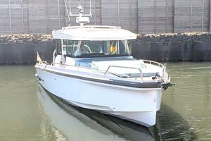 Nocellara de Belice 37ft Axopar Yacht For Sale