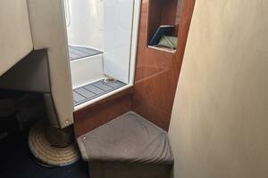 Photo 5585614 for 2005 Cruisers Yachts 280 CXI  