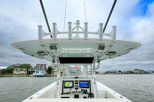 2008 Venture 39 Cuddy thumbnail 20