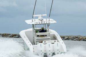 2008 Venture 39 Cuddy thumbnail 7