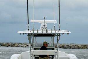 2008 Venture 39 Cuddy thumbnail 6