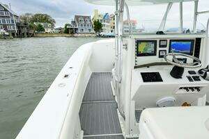 2008 Venture 39 Cuddy thumbnail 23