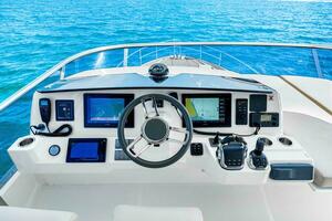 2018 Absolute 60 Flybridge 'Mama's House'