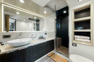 2018 Absolute 60 Flybridge 'Mama's House'