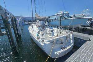 2009 Beneteau Cyclades 43.3 thumbnail 2