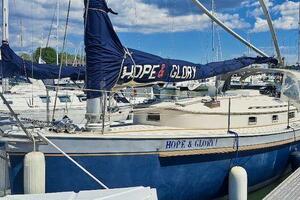 Hope and Glory 33ft Nonsuch Yacht For Sale