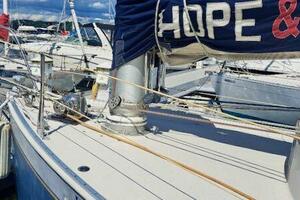 Hope and Glory 33ft Nonsuch Yacht For Sale