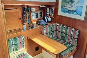 Hope and Glory 33ft Nonsuch Yacht For Sale