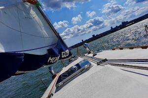 Hope and Glory 33ft Nonsuch Yacht For Sale
