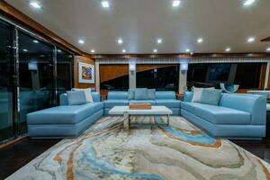 2018 Viking Enclosed Flybridge thumbnail 4